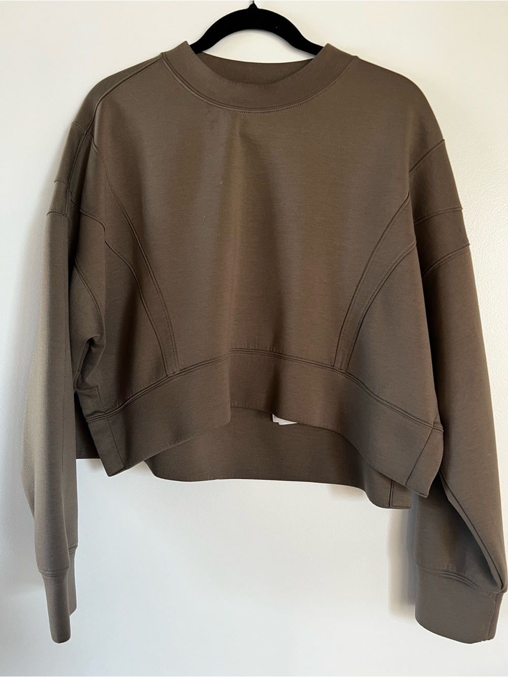 Abercrombie Cropped Crewneck Sweatshirt in Olive Brown